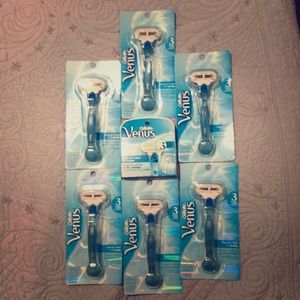 (6)Gillette Venus Razors+(1) 4 ct cartiges refill
